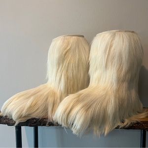 Barbie Modes “Power” Apres Yeti Fur Ski Boots